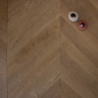 parquet point de Hongrie contrecollé en chêne teinte ambrée