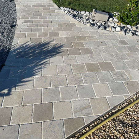 Pavé pour allée de voiture en pierre du Nivernais
