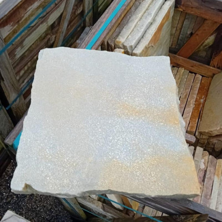 Pas japonais en quartzite jaune