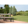 Terrasse aménagée avec des tomettes lisses saumon en terre cuite