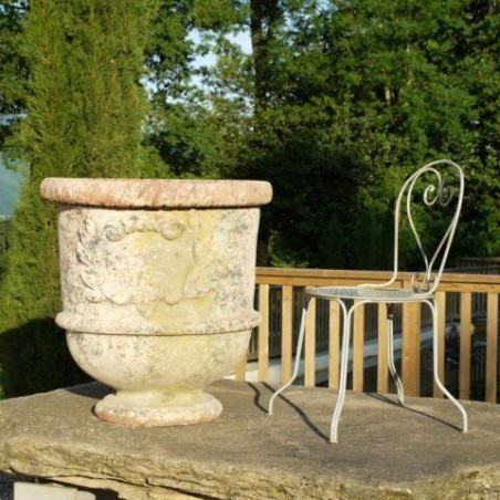 Vase provençal élégance patine antique