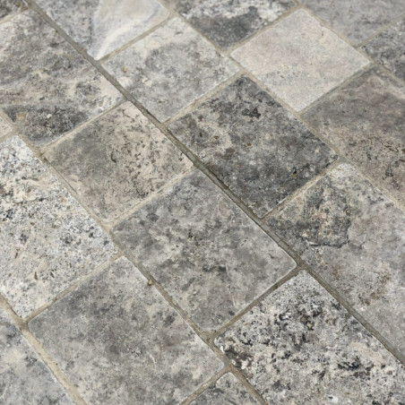Échantillon de pavé en travertin silver gris