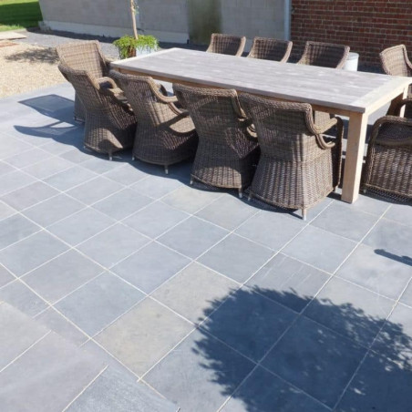 Dallage en pierre bleu vieilli