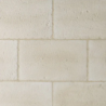 zoom sur un mur en pierre parement brécy