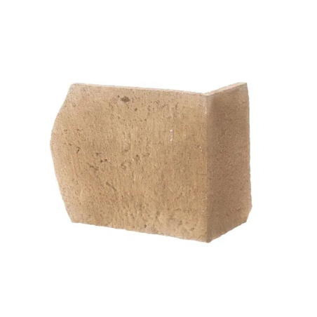 chainage d'angle de parement manoir ton terre de sienne sur fond blanc