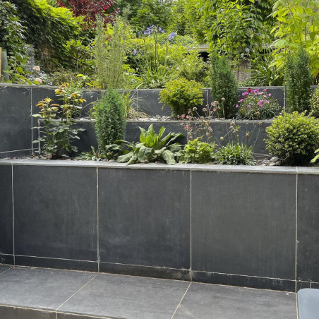 Carrelage en ardoise noire 