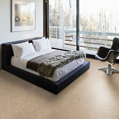Parquet flottant naturel en liège marmotte dans une chambre