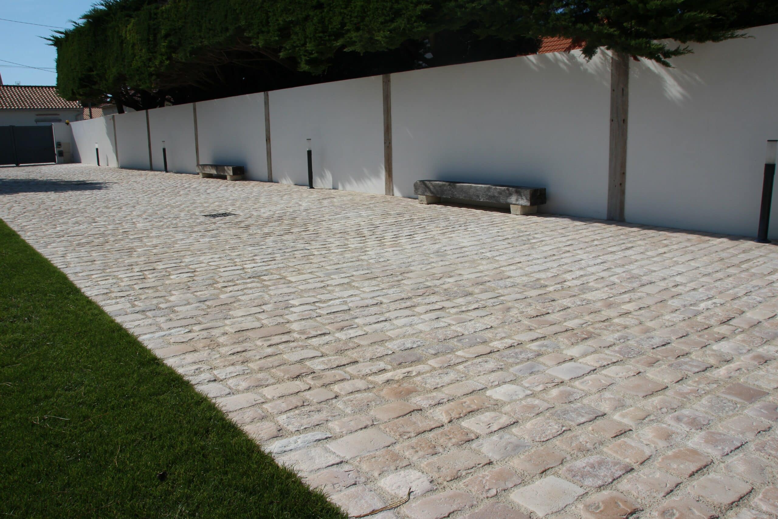 Comment poser des pavés pour une terrasse ?