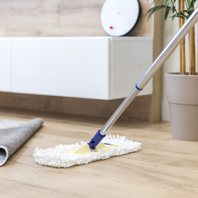 Tout savoir sur le nettoyage d'une lame PVC clipsable