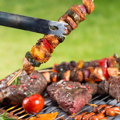 Ensemble d’ustensiles pour braseros : les indispensables