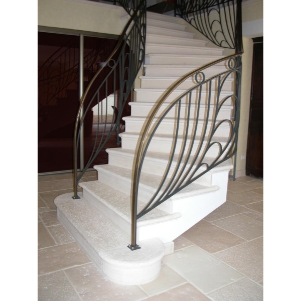 cxhDG-efVgd.jpeg contremarche d’escalier 1/2 rond 3