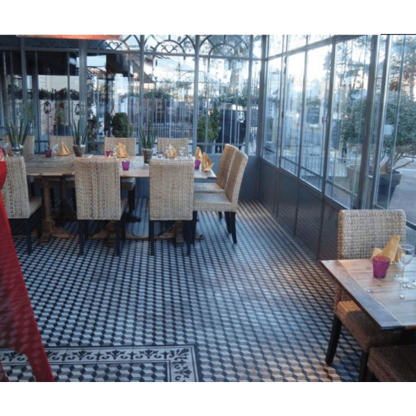 h4oub-jdzie carreau ciment moderne posé au sol d'une salle à manger