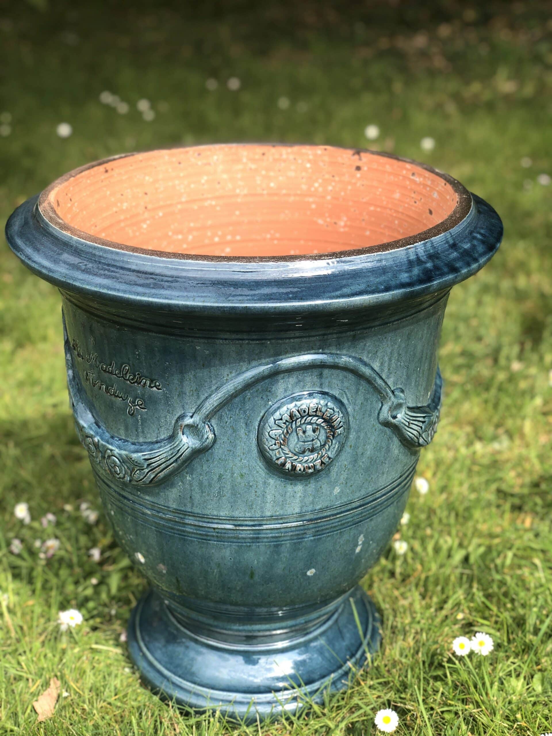 Vase d'Anduze émaillé bleu lavande (Hauteur / Diamètre: Hauteur 55 cm / Diamètre 46 cm)