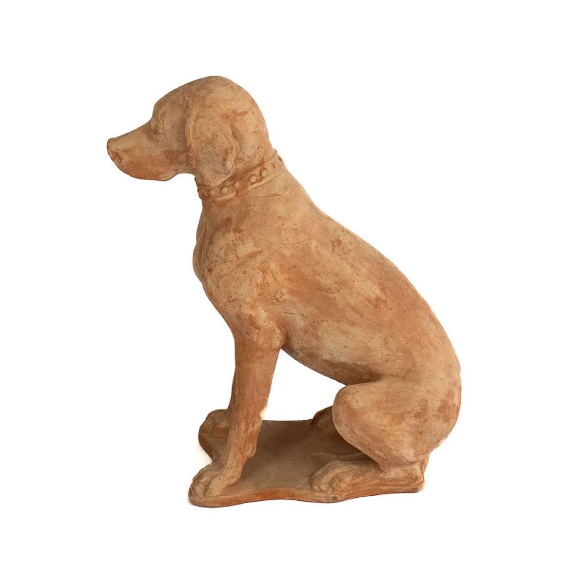 Statue de chien assis en terre cuite