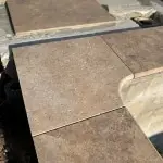 Zoom angle rentrant margelle piscine