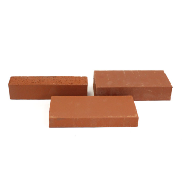 brique ocre_-1 brique rouge rustique de tailles et épaisseurs différentes