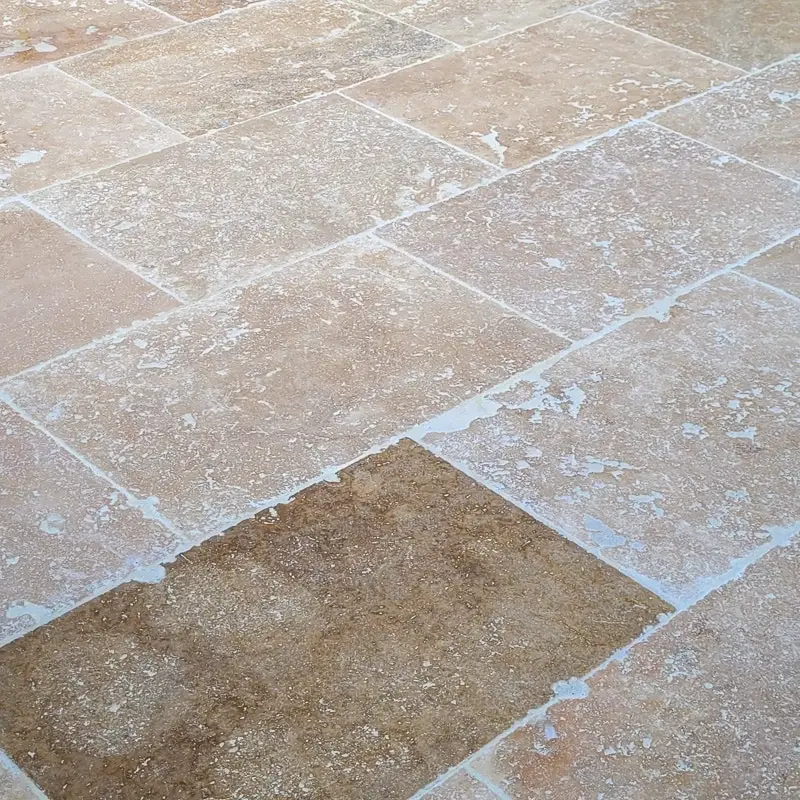 carrelage travertin choix naturel avec ses aspérités