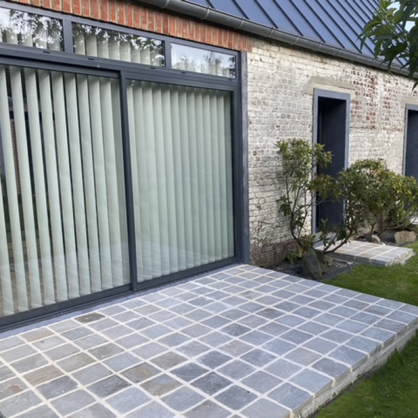 pavé-grès-kandla-gris-20x20x4à6-3 pavé-grès-kandla-gris-20x20x4à6-3