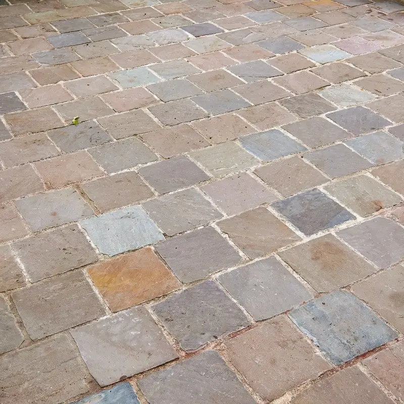pavage en pavés grès kandla multicolore