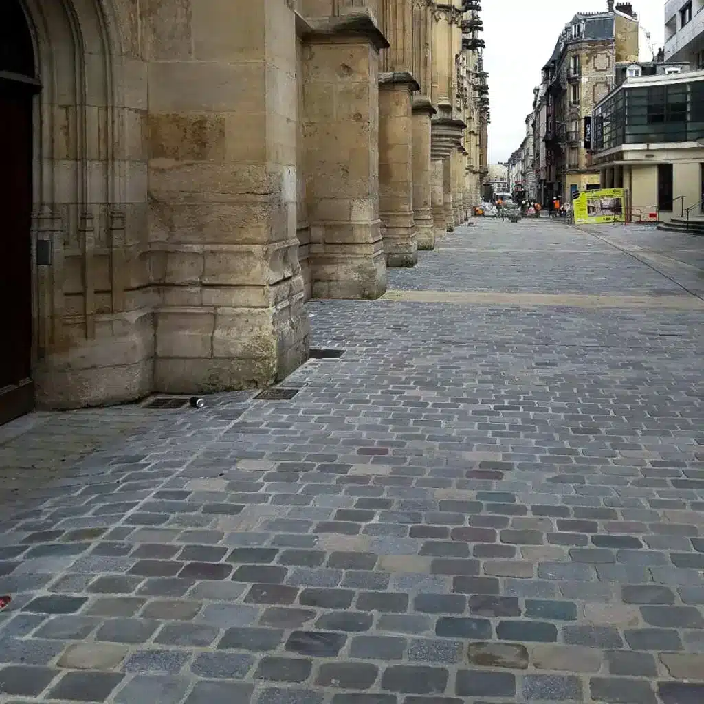 trottoir pavé avec pavé royal