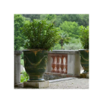 vase d’anduze vieilli tradition vert posé en extérieur