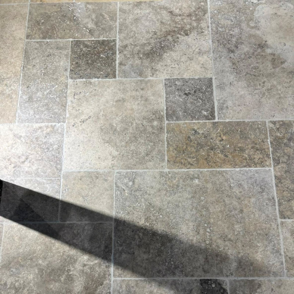 travertin silver gris-1 carrelage travertin silver gris pose opus