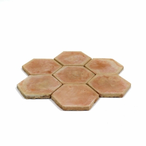 tomette hexagonale moulée main rosée 2