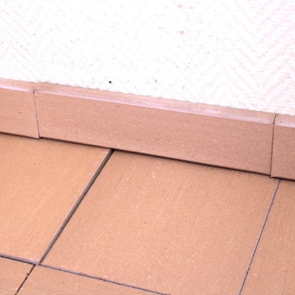 Tomette et plinthe lisse saumon