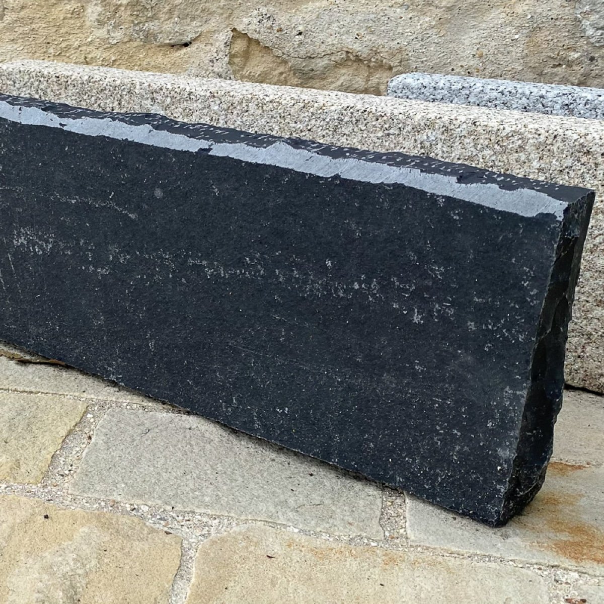 bordures calcaire noir 2
