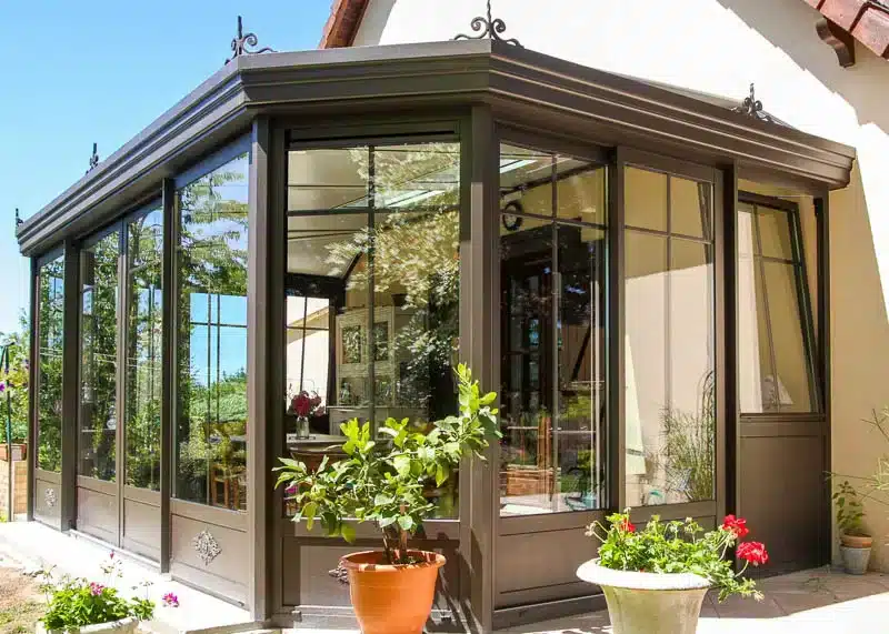 veranda pergola aluminium avec arabesque