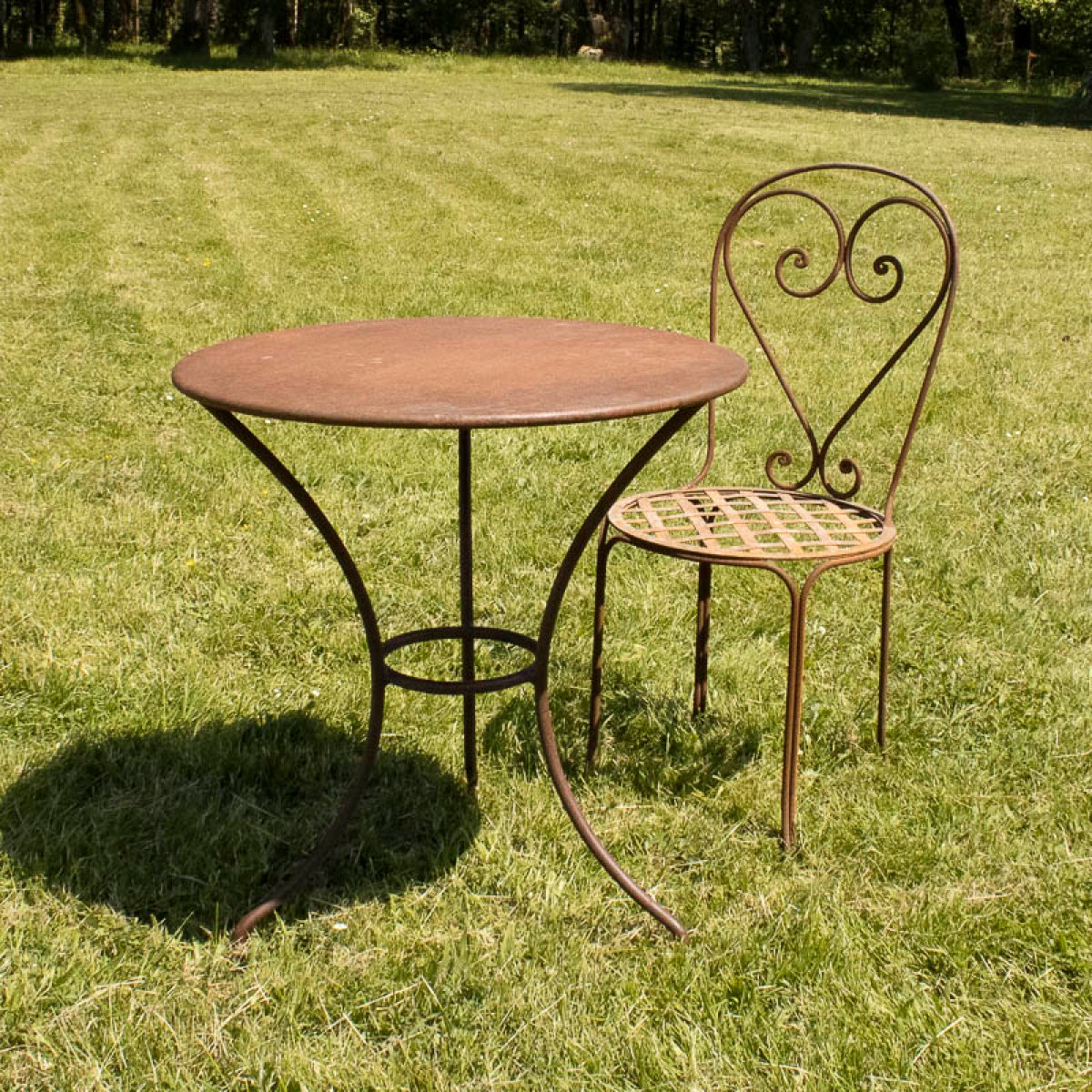 table ronde de jardin en métal