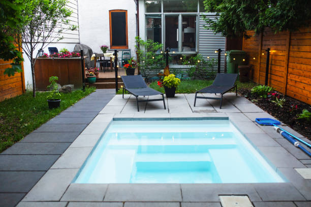 Petite piscine pour un petit jardin