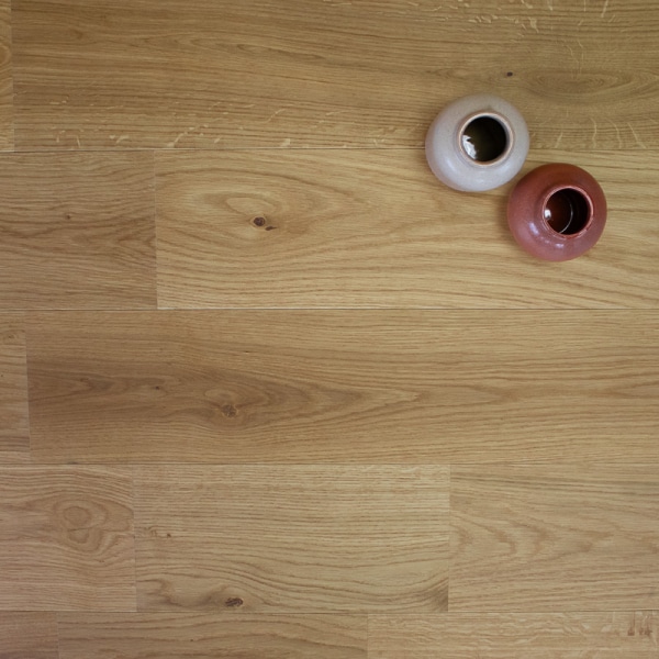 parquet en chêne contrecollé abouté teinte brun clair