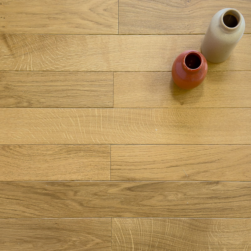 Parquet chêne massif premier choix (Épaisseur: 23 mm, Largeur: 70 mm, Teinte: Brun clair)