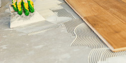 pose parquet contrecollé sur une dalle en béton