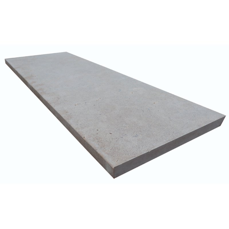 Margelle sablée brossée prestige en pierre calcaire (Dimensions: 120 cm x 40 cm x 3 cm, Bord: Droit chanfreiné)