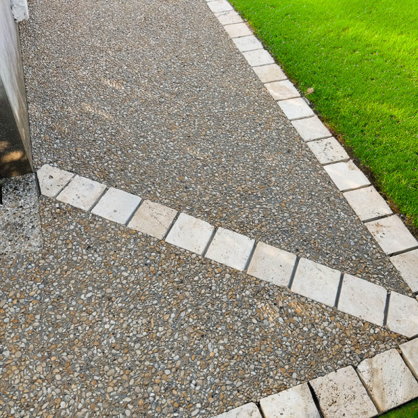 Pavé en travertin mix choix naturel aspect rustique Pavé en travertin mix choix naturel aspect rustique