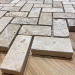 mosaique-travertin-chevron