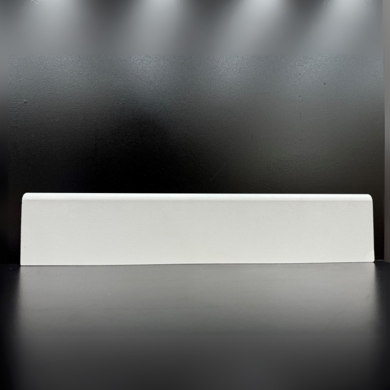 Plinthe massive en chêne quart de rond (Dimensions: 100 cm x 8 cm x 1,2 cm (blanc à peindre))