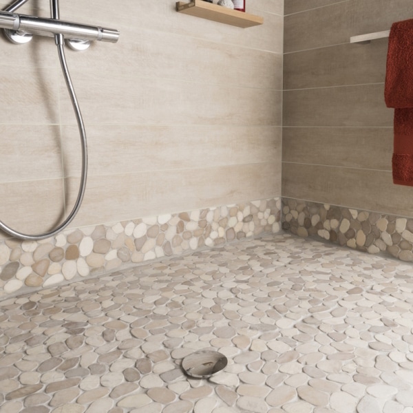 Galet en pierre naturelle pour salle de bain
